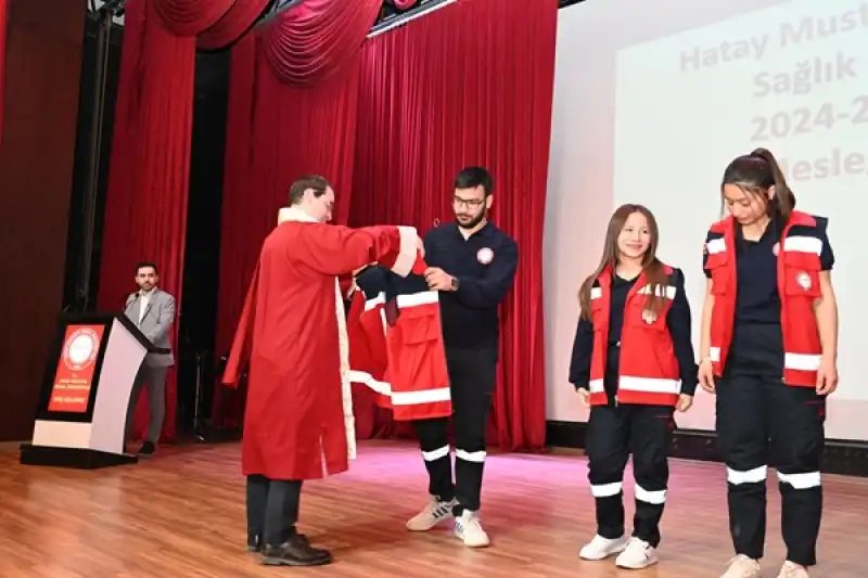 MKÜ Sağlık Bilimleri Fakültesi Öğrencilerine Mesleğe İlk Adım Töreni Düzenledi