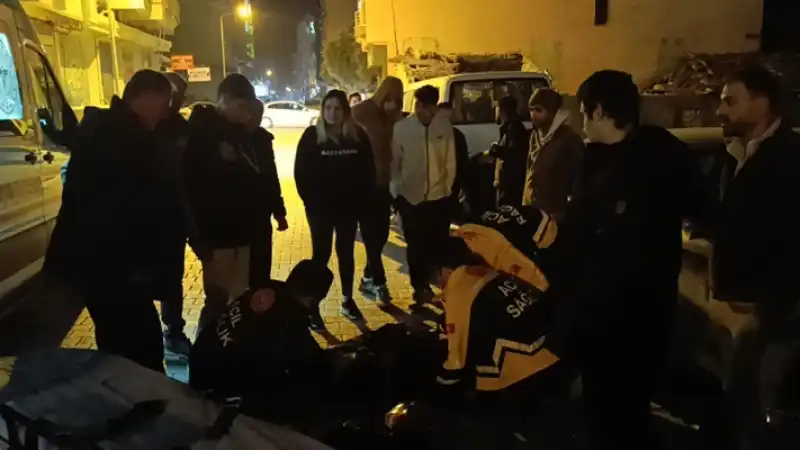 Hatay'da Köpeğe çarpmamak Için Park Halindeki Araca Vuran Motosikletli Yaralandı