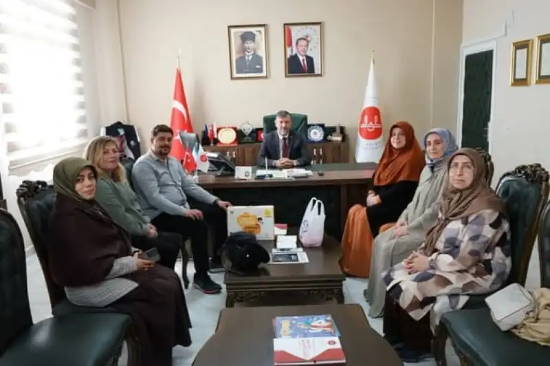 Hollanda Diyanet Vakfı Heyetinden Müftülük Ziyareti