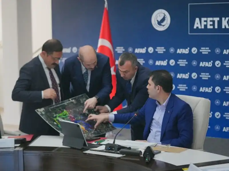 Bakan Murat Kurum Hatay’da Il Koordinasyon Toplantısına Katıldı