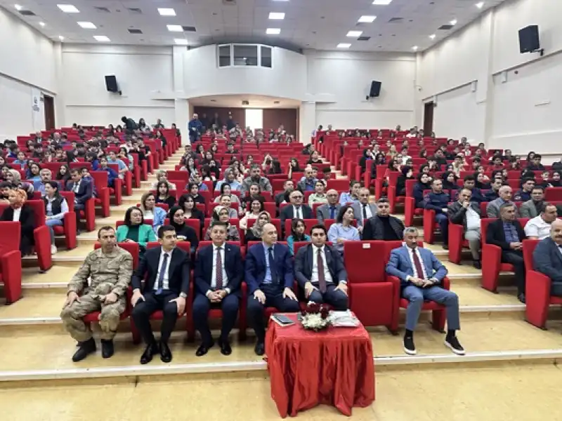 Dörtyol'da İstiklal Marşı'nın Kabulü Ve Mehmet Akif Ersoy'u Anma Günü Etkinliği Yapıldı