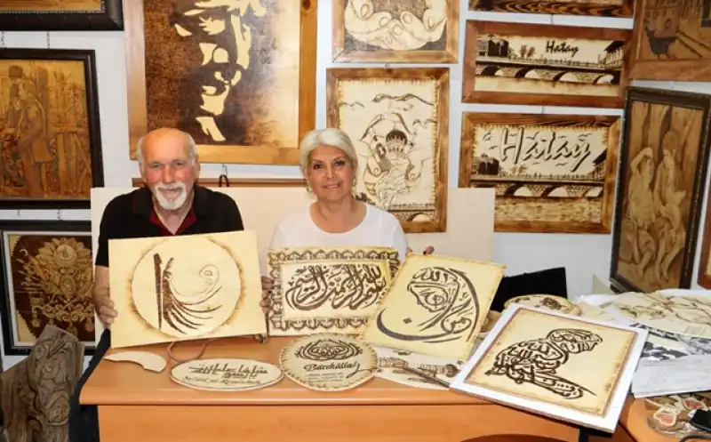 Ahşap Yakma Sanatıyla Ramazan Ruhunu Yaşatıyorlar
