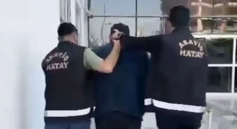 Hasarlı Binayı Kundaklayan Zanlı Tutuklandı!