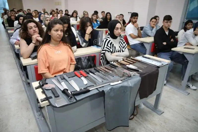 İSTE’de ‘Profesyonel Bıçak Eğitimi’ Semineri