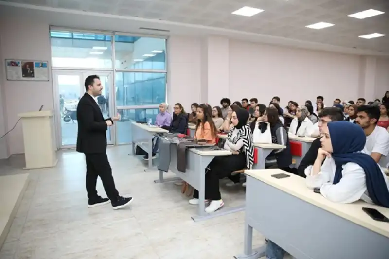 İSTE’de ‘Profesyonel Bıçak Eğitimi’ Semineri