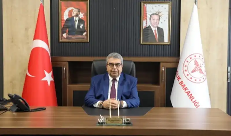Sağlık çalışanlarımıza Teşekkür Ediyor, Tüm Tıp Camiasının Bayramını Kutluyoruz.