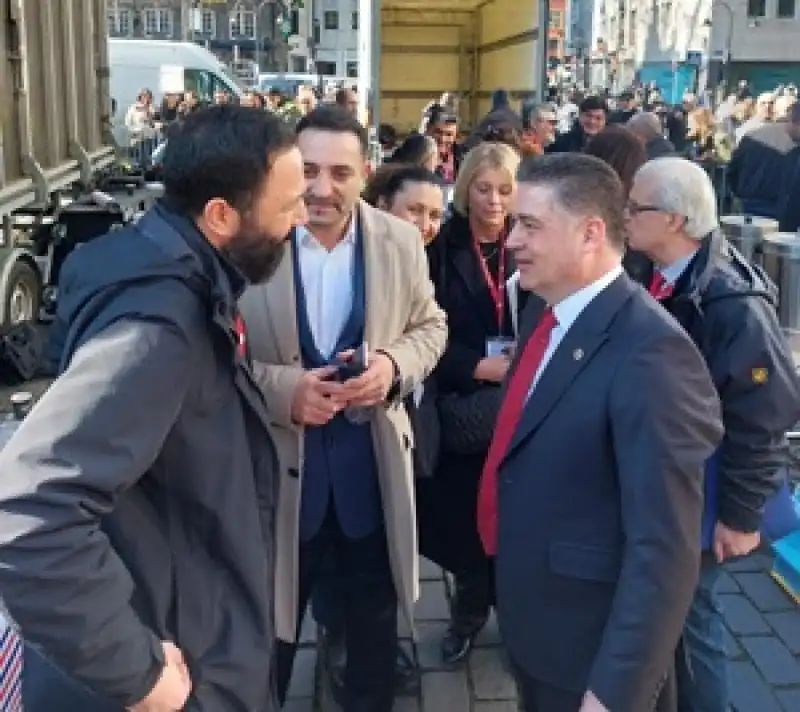 CHP Hatay Milletvekili Servet Mullaoğlu, Köln’de Alevi Katliamına Karşı Mitinge Katıldı