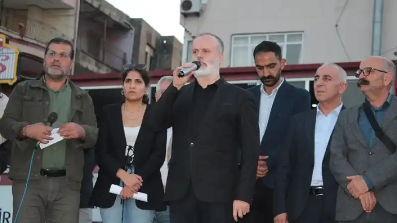Suriye'de Alevi Katliamı Var, Katliamı Durdurun!