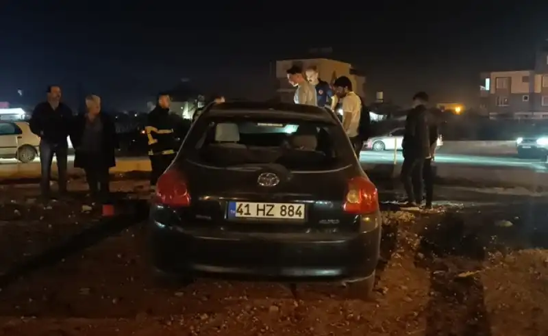 Hatay Samandağ'da Iki Otomobilin çarpıştığı Kazada 6 Kişi Yaralandı