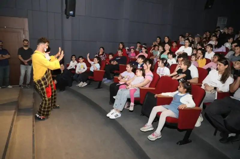 HBB Tiyatro, Defneli çocuklarla Buluştu 