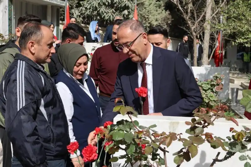 Yapar 18 Mart Güçlü Ordularına Karşı Kazanılmış Bir Zaferdir