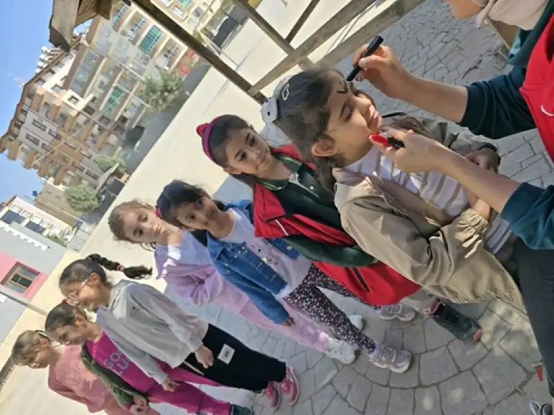 Hatay'da Sınıf Başkanı Seçilen çocuk Seçim Vaadini Gerçekleştirdi
