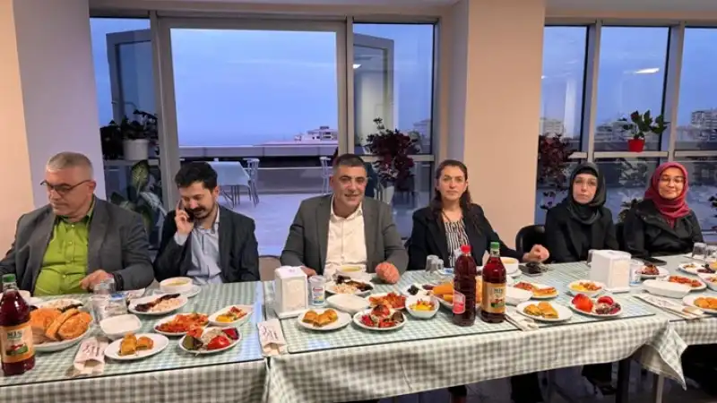 Sönmez Iftarı Personelle Yaptı