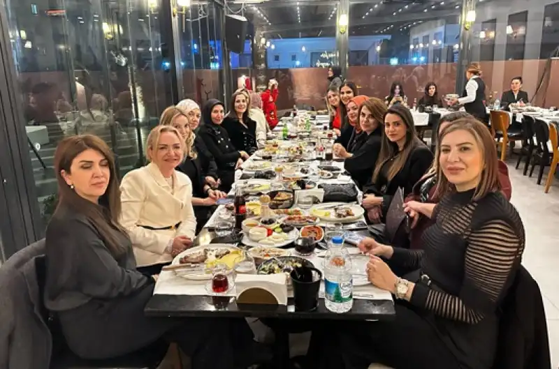 Protokol üyelerinin Eşleri Neslihan Dönmez Ev Sahipliğinde Iftarda Bir Araya Geldi!