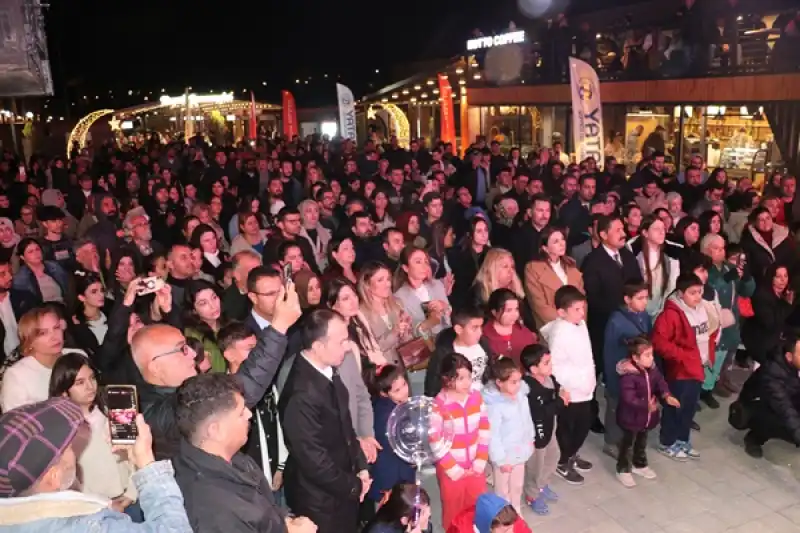 Antakya Medeniyetler Korosu, Kültür Ve Sanat Çarşı'nda Konser Verdi