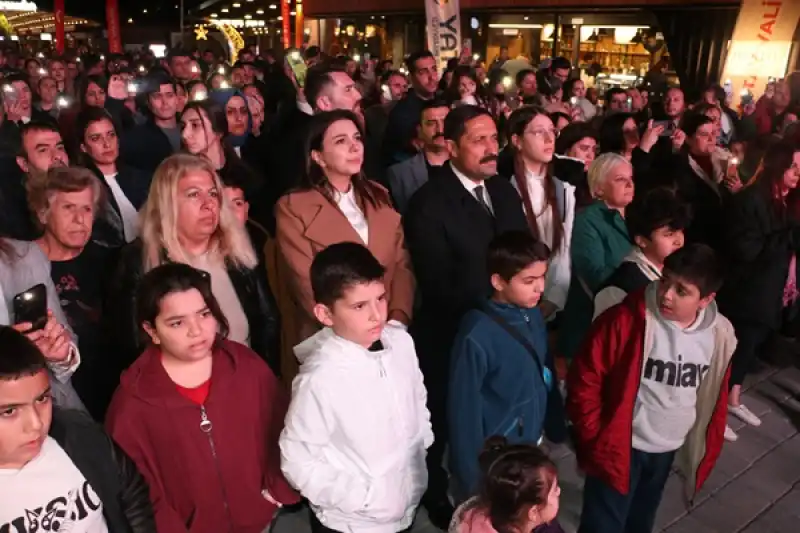 Antakya Medeniyetler Korosu, Kültür Ve Sanat Çarşı'nda Konser Verdi