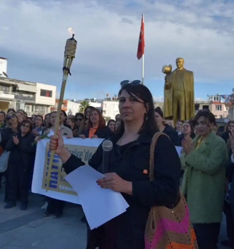 Samandağlı Kadınlar Suriye'de 'Barış' İçin Alanlara İndi 