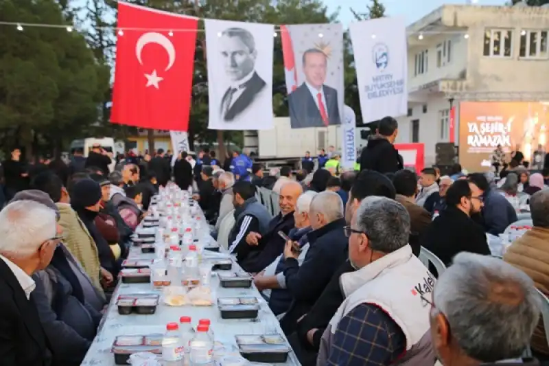Başkan Öntürk, Arsuzlularla Iftar Sofrasında Buluştu