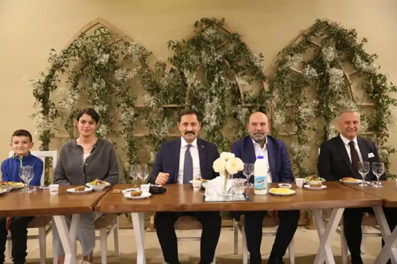 Antakya Medeniyetler Korosu üyeleri Iftarda Bir Araya Geldi