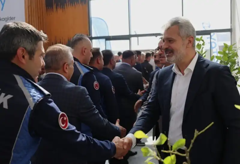 Başkan Öntürk Personeliyle Bayramlaştı