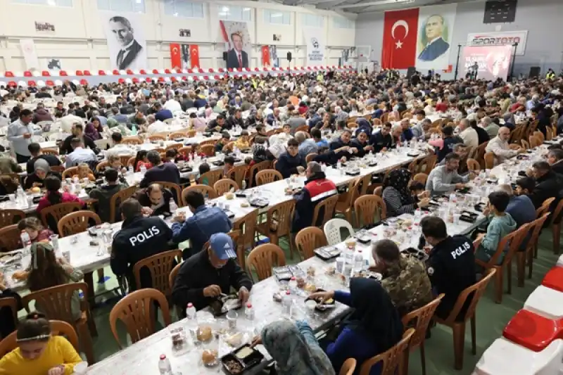 Kardeşlik Sofrası Altınözü’nde Kuruldu Başkan Öntürk Altınözü’ne Müjdeler Verdi