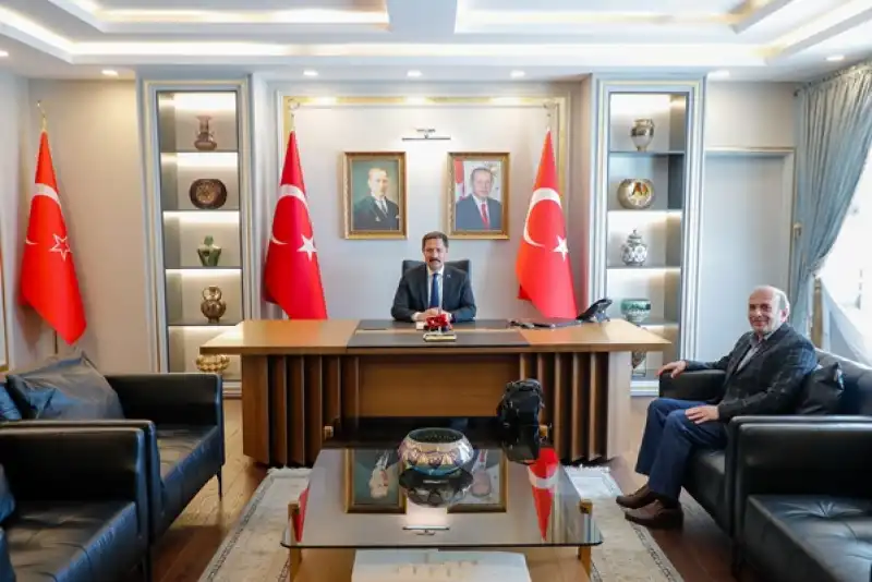 Kum Saatini Tersine Çevirdik, Dolmak Üzere!  