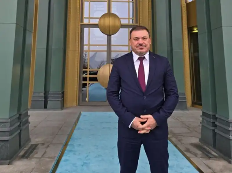 Tüm İslam Âleminin Ramazan Bayramı’nı Kutlarım
