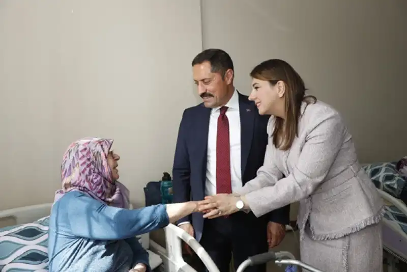 Sevgiyle Uzanan Bir El, Bayramın En Güzel Hediyesidir