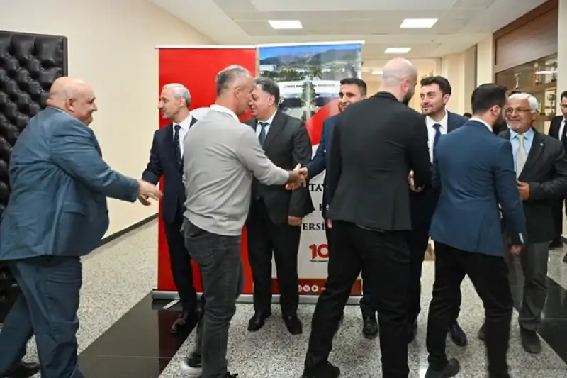 Rektör Eren, Akademik Ve Idari Personel Ile Bayramlaştı