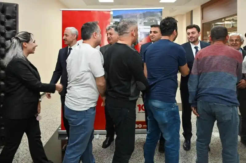 Rektör Eren, Akademik Ve Idari Personel Ile Bayramlaştı