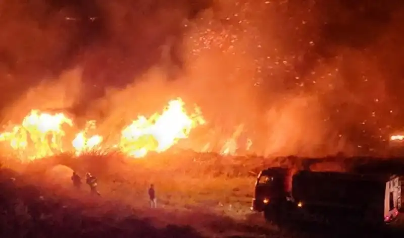 Hatay Arsuz'da Ormanlık Alanda çıkan Yangın Söndürüldü