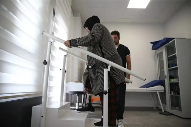 Depremden Sonra Bacağını Kaybeden Afetzede Protezle Yeniden Ayağa Kalktı