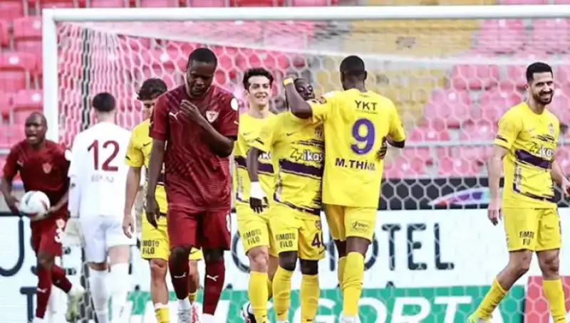 Ne Zaman Bitecek Bu Lig! 0-1