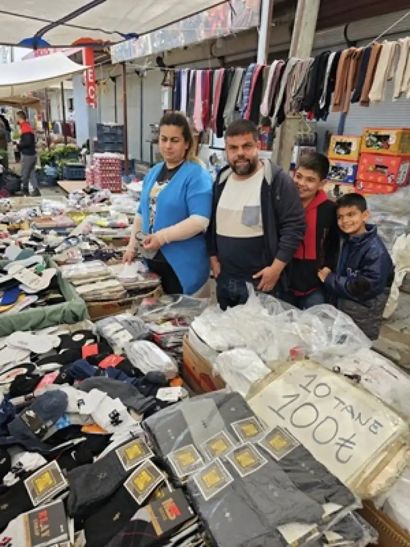 Deprem Sonrası Narlıca Semt Pazarı'na İlgi Arttı