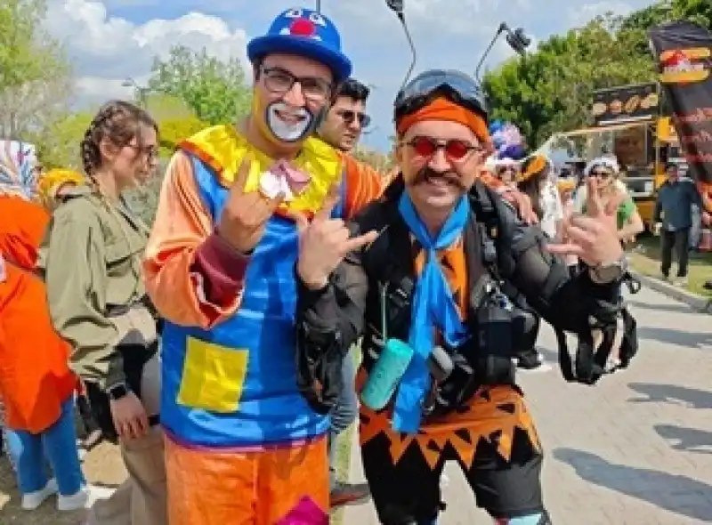 Portakal Çiçeği Karnavalında Renkli Gösterileriyle Göz Doldurdu