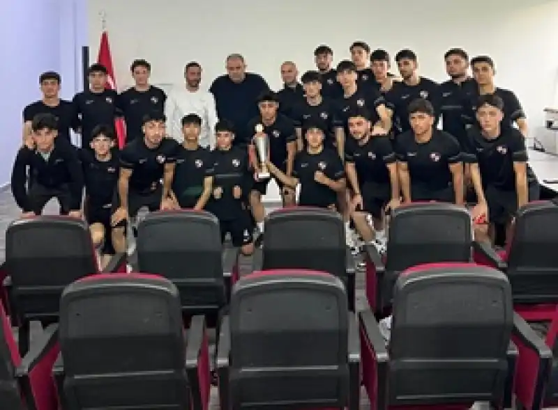 İskenderun Spor ‘un Gençleri Bölgemizi Türkiye şampiyonasında Temsil Edecek