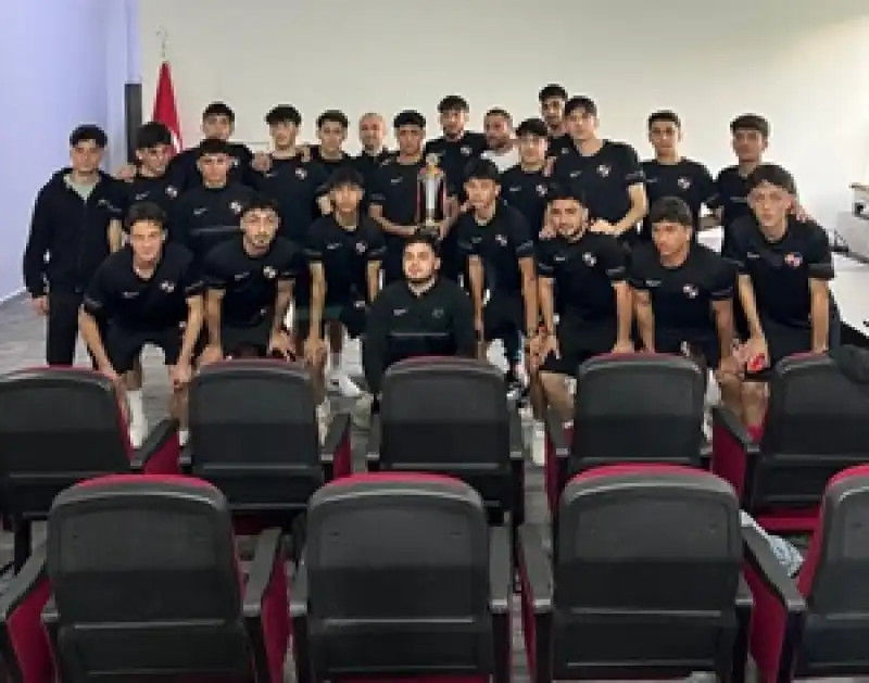 İskenderun Spor ‘un Gençleri Bölgemizi Türkiye şampiyonasında Temsil Edecek