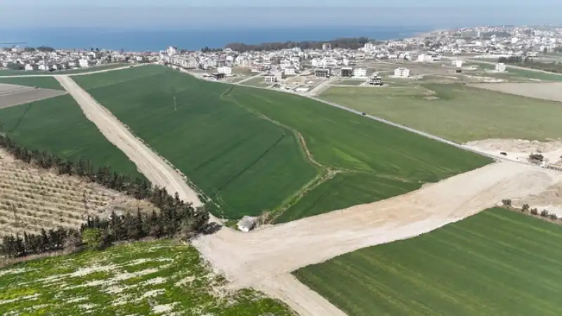 Arsuz “Çetillik–Konacık çevre Yolu” Projesi’nin 2,5 Km’si Tamamlandı