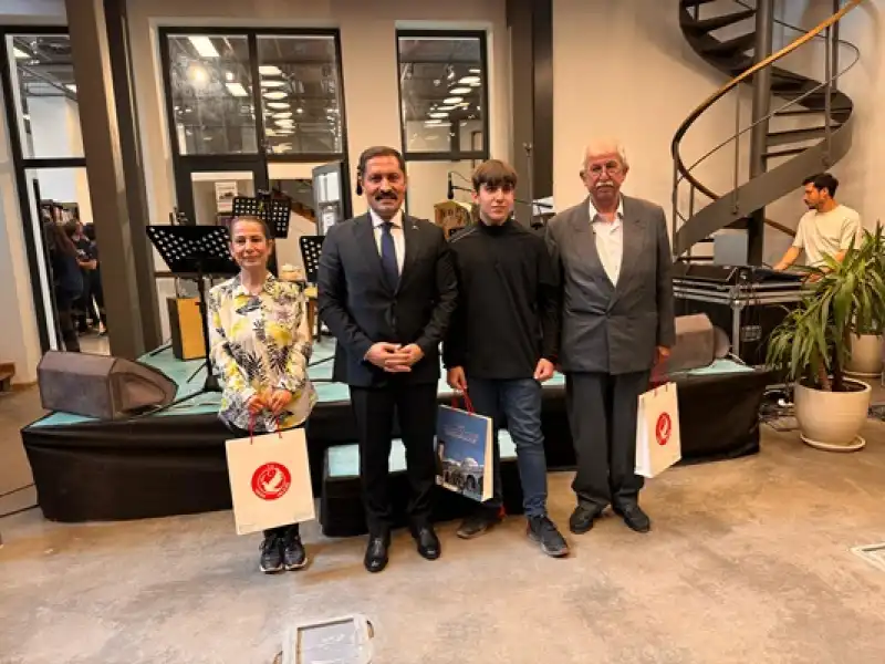Hatay'da Müzeden Dönüştürülen Kütüphanede En çok Kitap Okuyanlar ödüllendirildi 