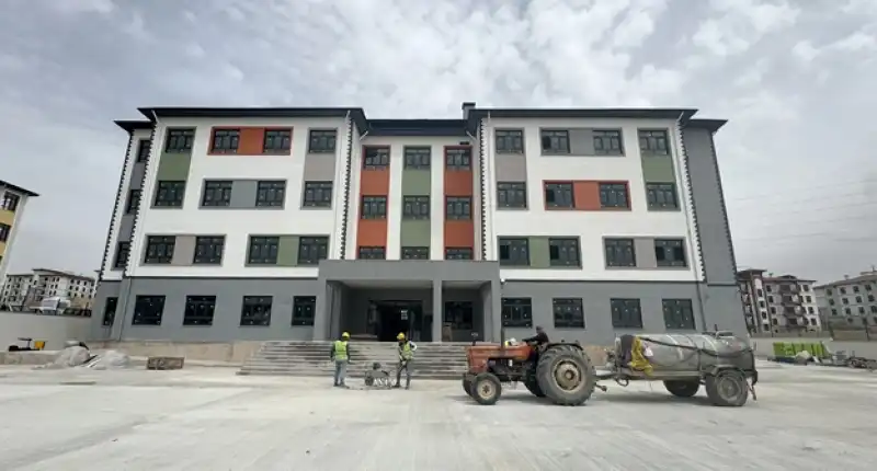 Hatay'da Depremden Sonra Başlatılan Eğitim Seferberliğiyle 146 Yeni Okul Açıldı