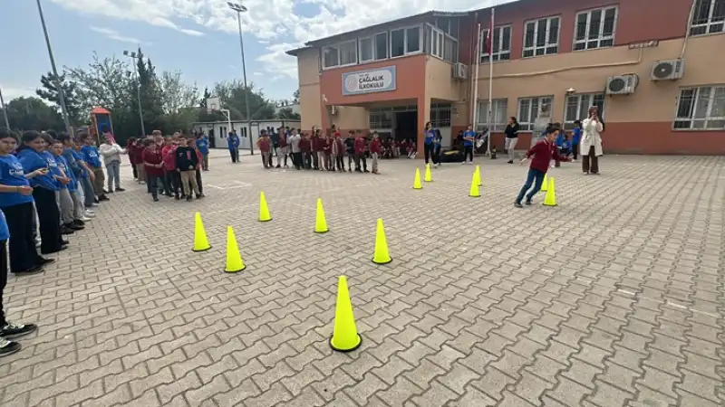 Payas'ta Gençlik Merkezi üyeleri, öğrencilerle Buluştu