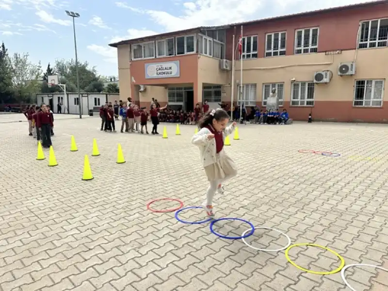 Payas'ta Gençlik Merkezi üyeleri, öğrencilerle Buluştu