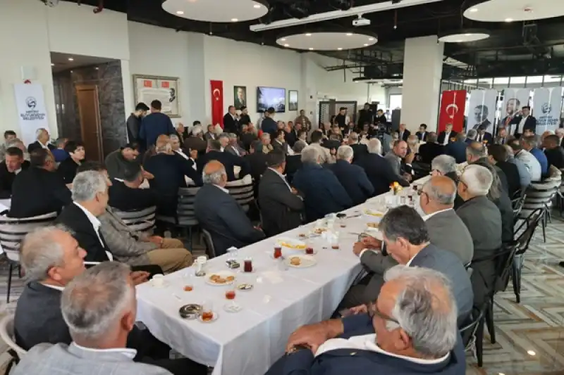 Başkan Öntürk Kırıkhan Ilçesinde Muhtarlarla Buluştu