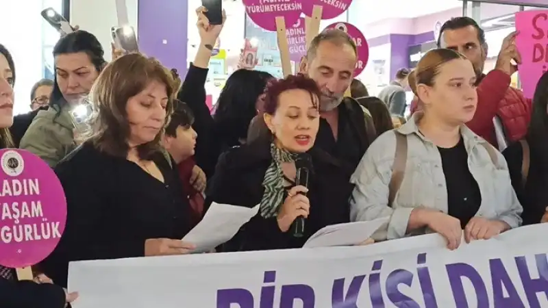 Kadınlar, ‘Şiddete Karşı Artık Yeter!’ Diye Haykırdı!