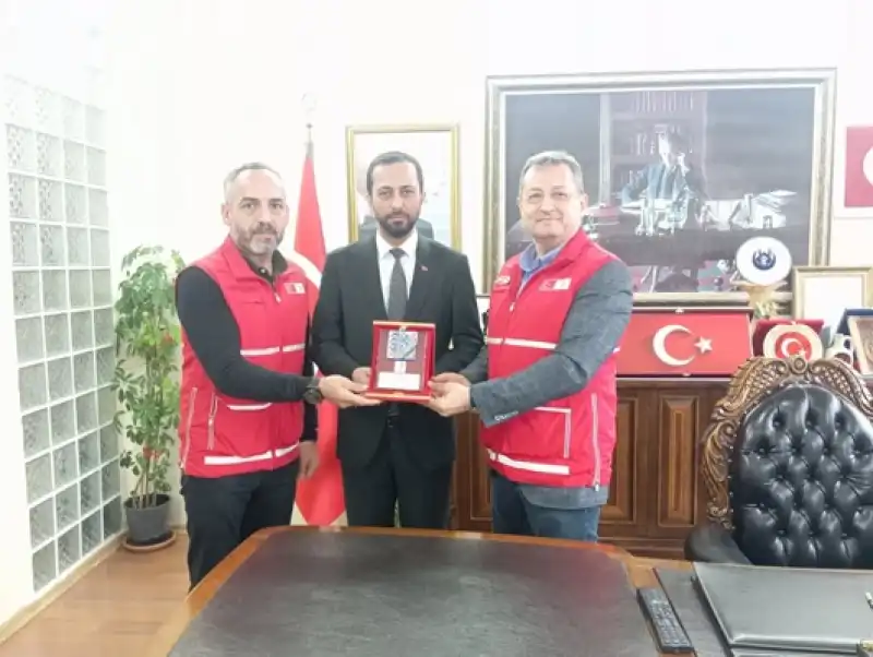 Kızılay’dan Yayladağı Belediye Başkanı Mehmet Yalçın’a Ziyaret