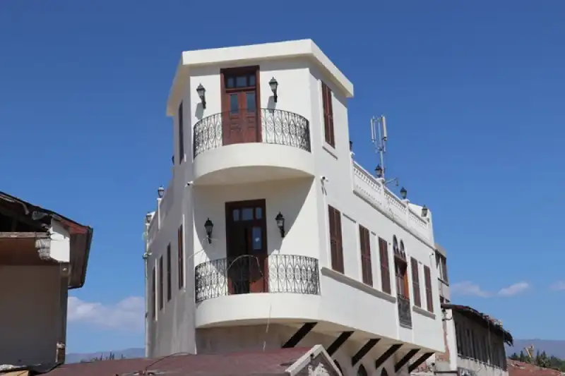 Depremde Yıkılan Hatay Edebiyat Müze Kütüphanesinin Yeniden Inşasında Sona Yaklaşıldı