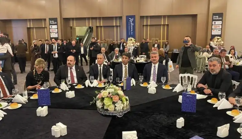 'Yılın Belediye Başkanı' Ödülü İbrahim Gül'e