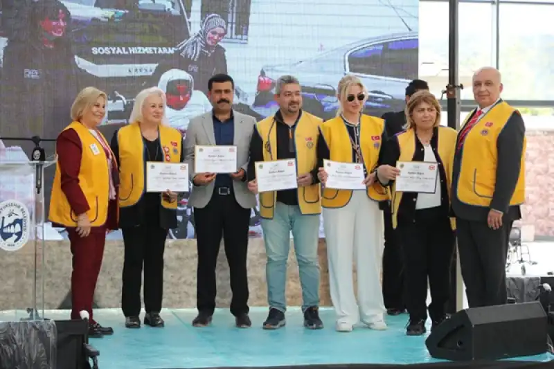 Büyükşehir Engelleri Kaldırmaya Devam Ediyor