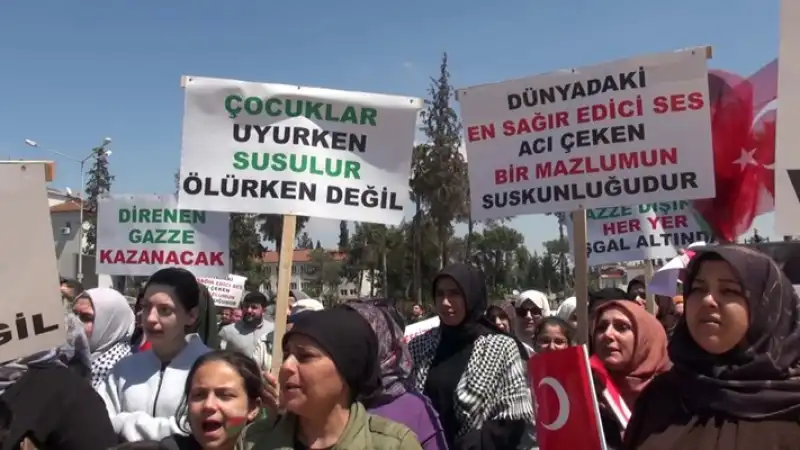 İnsanlar Ölüyor, İnsan Hakları İhlal Ediliyor!