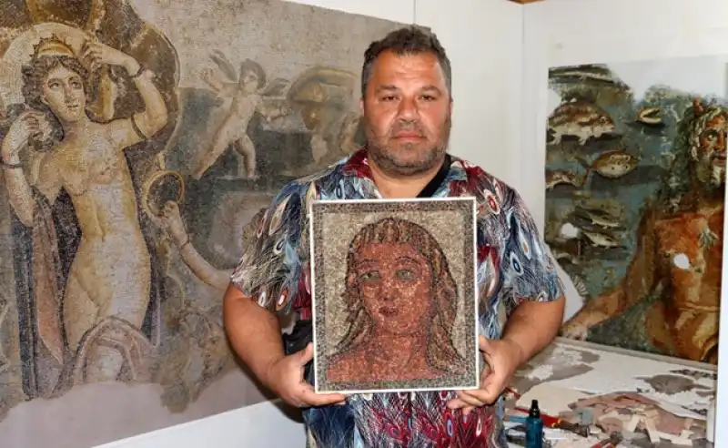 Doğal Taşlarla Hayat Bulan Sanat: Mehmet Daşkapan ’ın Mozaik Yolculuğu